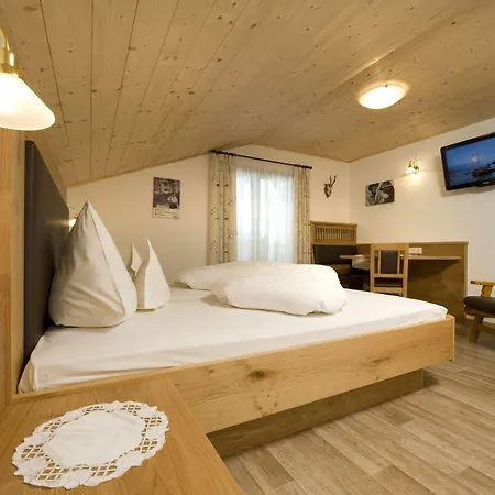 Hotel Kronhof 3*