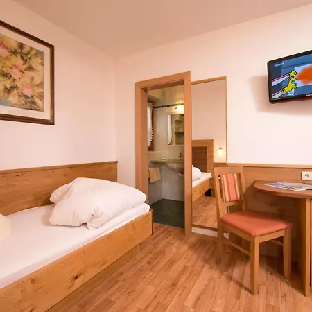 Kronhof 3*